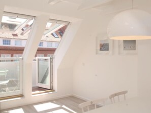 Interior - House Flora, Golden Knoepke (Juist)