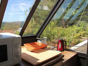 House | Private kitchen | Oven - Hermitage-dahn Modern Retreat (Dahn)