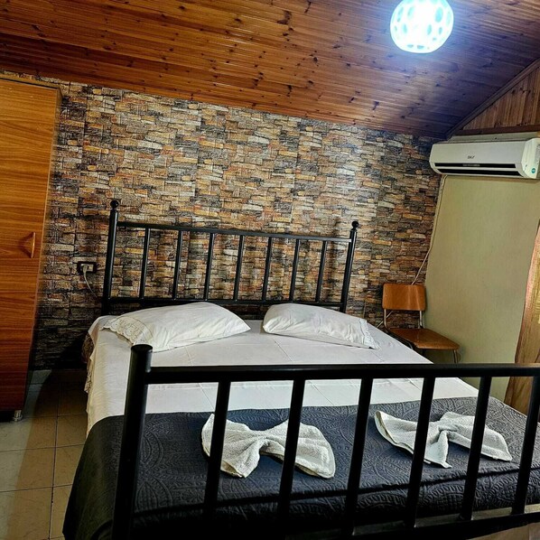 Basic Room, City View | Iron/ironing board, free WiFi - Dafina hotel (Tirana)