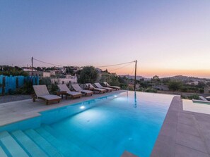 Outdoor pool - e Viva Comfortable Holiday Residence (Faistos)