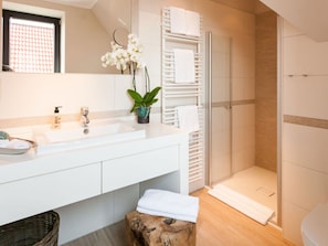 Bathroom - Reethuus Nord Modern Retreat (Juist)