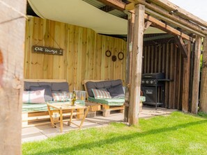 Exterior - House by the Paddock (Garding)