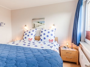Maison | 2 chambres, ameublement personnalisé, fer et planche à repasser