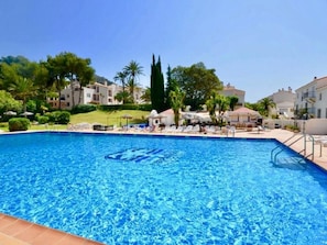 Outdoor pool - Belvilla by OYO Apartamento La Manga Club (Cartagena)