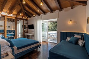 Deluxe Room, Balcony, Sea View | 1 bedroom, desk, free WiFi, bed sheets - Villa Antiche Mura Relais (Sorrento)
