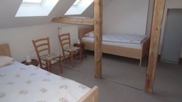 House | 1 bedroom, individually furnished, iron/ironing board