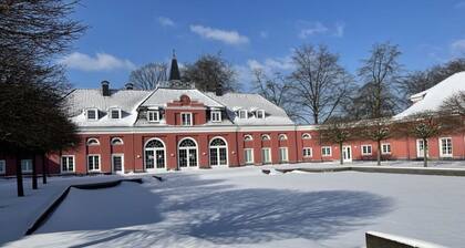 Sterkrade 1 Comfortable Holiday Residence