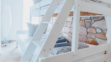 House | 2 bedrooms, iron/ironing board