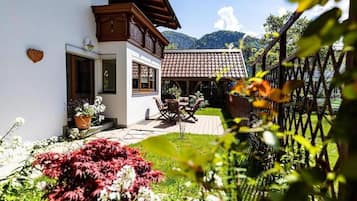 House | Terrace/patio