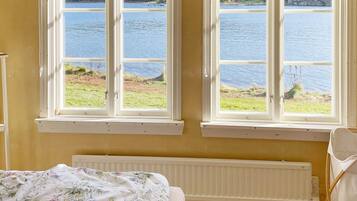 House | 4 bedrooms, individually furnished