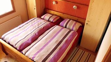 Apartemen | 3 kamar tidur dan dilengkapi dengan perabotan berbeda-beda