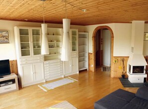Living area - Holiday Home by the Lake (Tived)