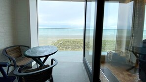 Unclassified image, 2 of 40, button - Apartment in Nieuwpoort With sea Beach (Nieuwpoort)