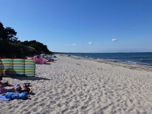 Beach nearby - Beach House Lucky Rugen (Glowe)