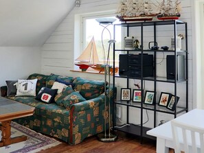 House | 2 bedrooms, individually furnished