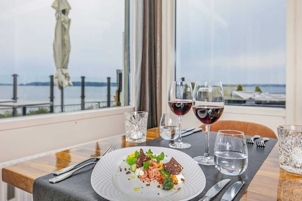 Apartment | Dining