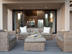 Exterior - Villa in Hoedspruit With Private Swimming Pool (Hoedspruit)