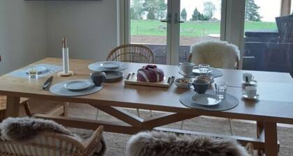 House Sjotorp Comfortable Holiday Residence