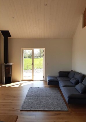 Living area - House Sjotorp Comfortable Holiday Residence (Hjältevad)