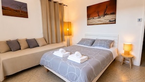 3 chambres, fer et planche à repasser, Wi-Fi gratuit, draps fournis