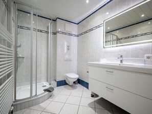 House | Bathroom - Hoppe 9 Modern Retreat (Sylt)