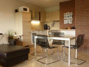 House | Private kitchen | Highchair - North Sea Oasis in the Albatross (Butjadingen)