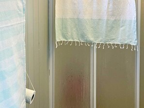 House | Bathroom