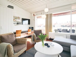 House | Dining