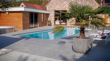 Villa | Pool | Indoor pool, outdoor pool