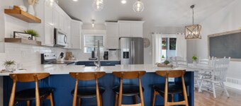 Wanderlust Adventure Retreat • Climbing & Tub!