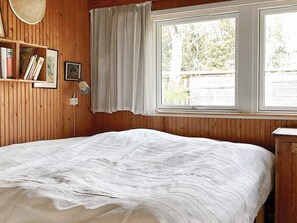3 bedrooms, individually furnished - 6 Person Holiday Home in Rorvig (Rørvig)