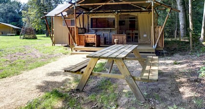 Glamping Tent in Tranquil Park