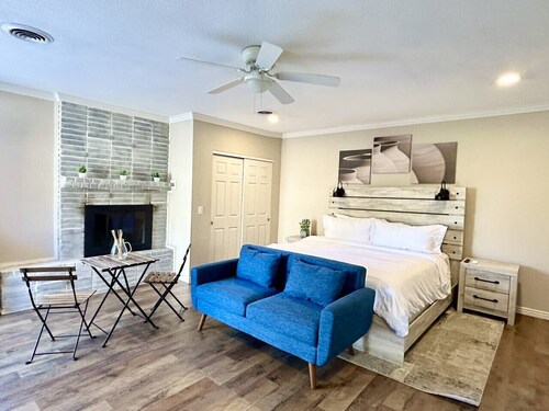 Cottonwood Haven: 1 Bed, 1 Bath + Games!