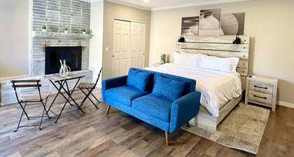 Cottonwood Haven: 1 Bed, 1 Bath + Games!