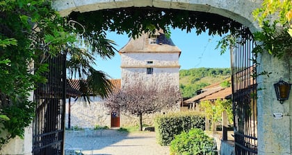 La Ferme Gßte à la Campagne Avec Piscine Privative. Idéal Pour Grande Famille