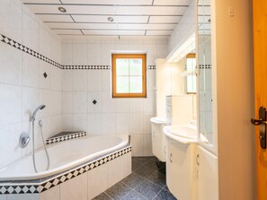 Apartment | Bathroom