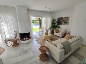 Nhà | Phòng khách