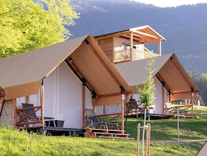Tent | Exterior