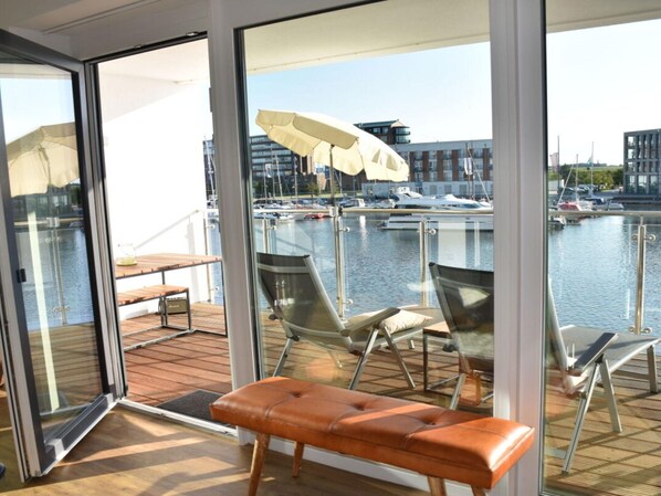 View from property - "loft" Portmarina 26 (Bremerhaven)