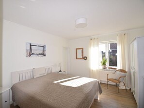Ferienhaus | 2 Schlafzimmer, individuell eingerichtet