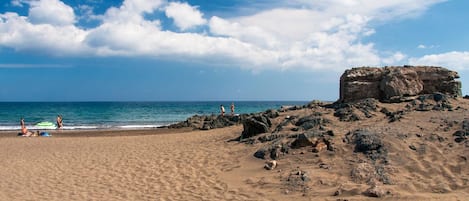 House | Pemandangan dari hartanah