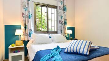 Nhà | 3 phòng ngủ, trang bị nội thất với thiết kế riêng biệt, bộ trải giường