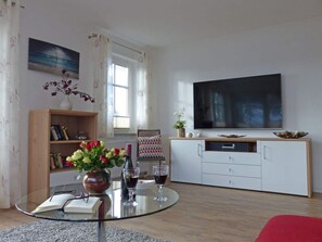 Dining - Holiday Apartment "baltic Sea Suite" (Ostseebad Wustrow)