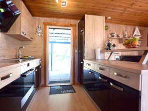 Apartment | Dapur peribadi | Ketuhar, cerek elektrik 