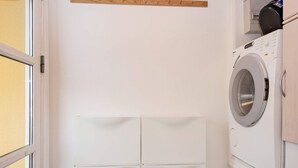House | Property amenity - 6 Person Holiday Home in Glesborg (Glesborg)