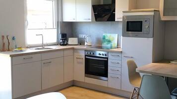 Apartment | Private kitchen | Oven