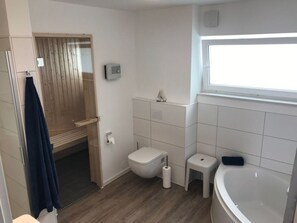 House | Bathroom - Waterkant 48.2.s Comfortable Holiday Residence (Wangerland)