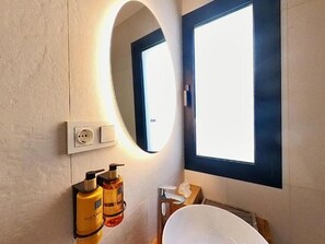 Apartment | Bathroom | Towels