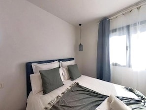 Appartement | 1 chambre, fer et planche à repasser, literie fournie