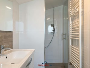 Villa | Bathroom | Shower, hair dryer